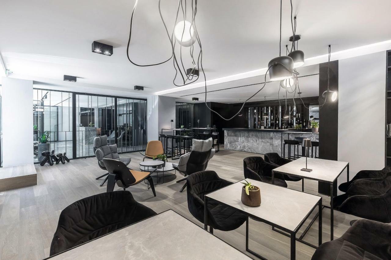The Duke Boutique Suites Aten Exteriör bild